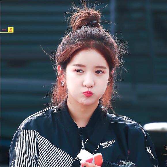 Meet your Posher, Emily - Picture 1 of 1